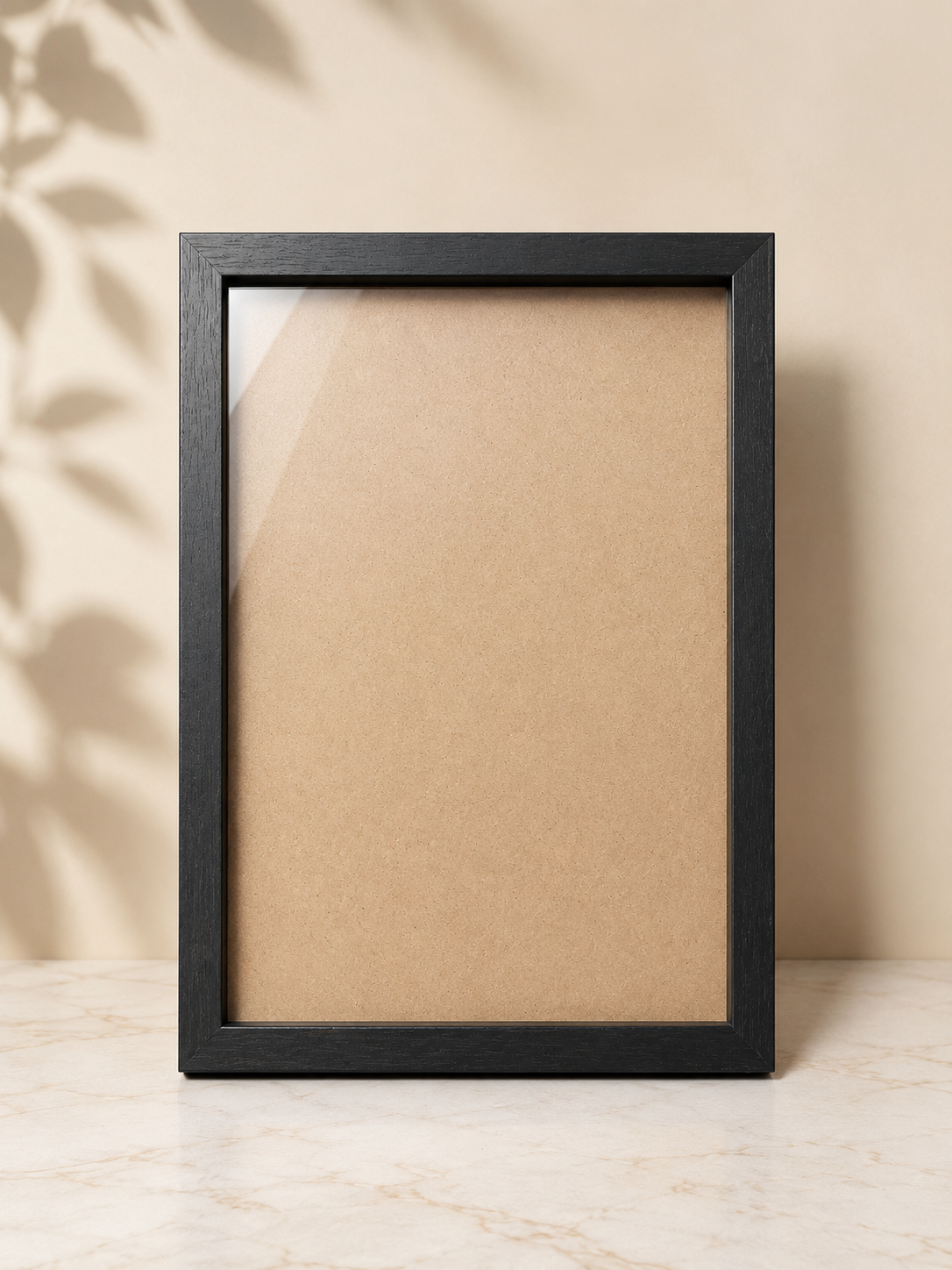 Finest Obituaries | Bilderrahmen mit schwarzem Distanzrahmen 31,5 x 21,5 cm